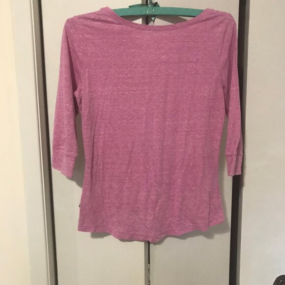 Danskin Ladies Pink Top Size Small. $5.00 AS AN ADD ON - Picture 2 of 2